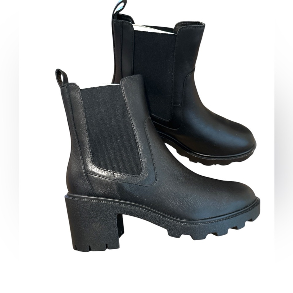 Lisa Vicky Jolt V Black Women's Chelsea Boots